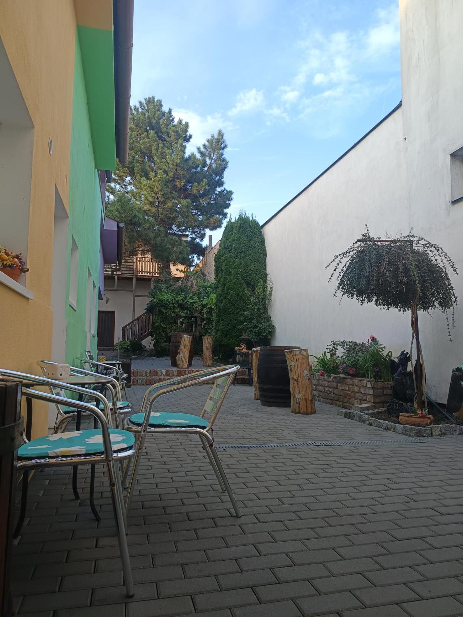 Pension Archa Mikulov Luaran gambar